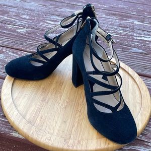 - Adrienne Vittadini Black Suede Block Heels Size 7.5 - Leather- Back Zip-…